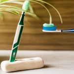Brosse à dent à tête remplaçable, souple, fait au Québec, vert, Ola Bamboo, un choix écologique