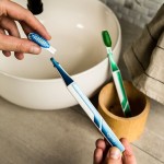 Brosse à dent à tête remplaçable, souple, fait au Québec, vert, Ola Bamboo, un choix écologique